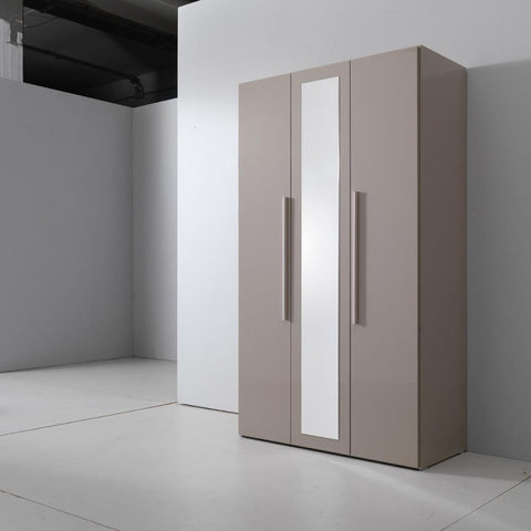 Armoire Dania design